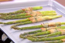 Asparagus Wrapped in Smoked Turkey Breast